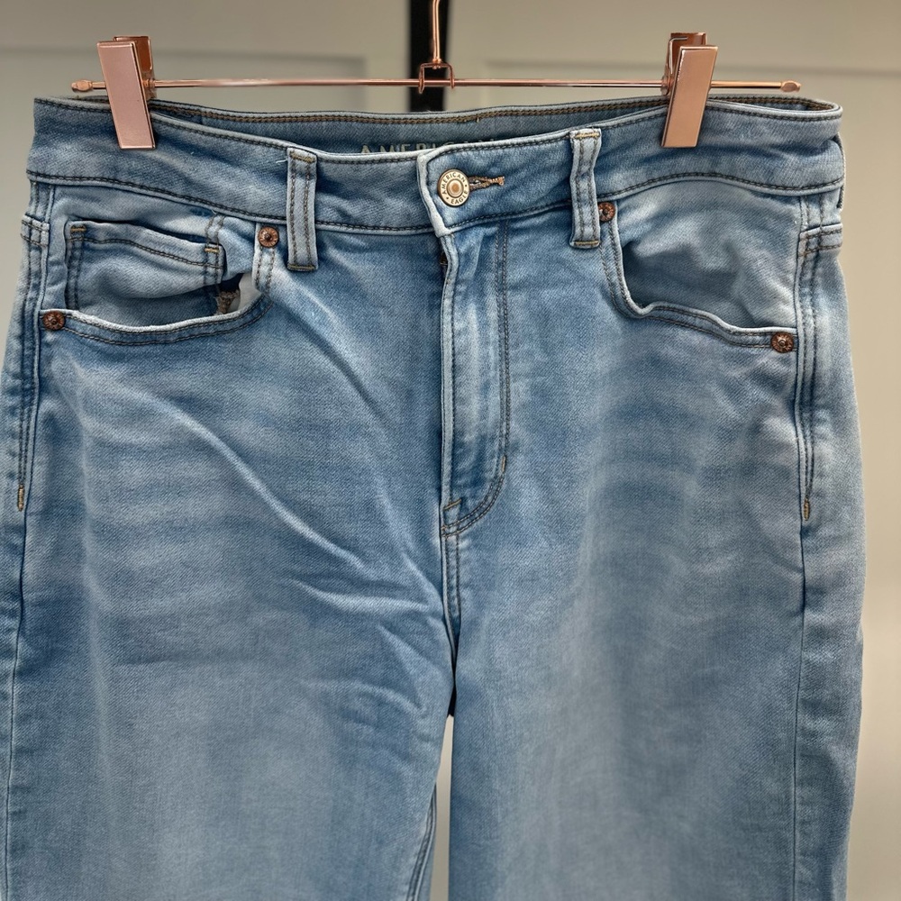 American Eagle Outfitters High Rise Light Blue Mom Jeans X-Long